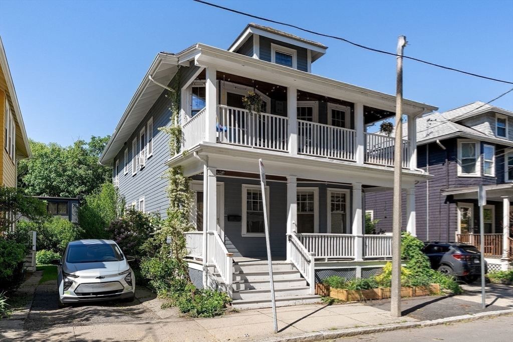 21 Kingsboro Park # 1