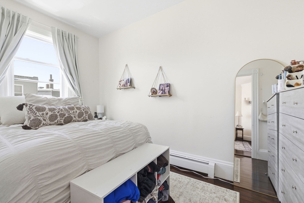 530-532 E Sixth Street # 3