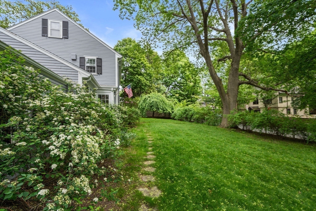 205 Brattle Street # 205