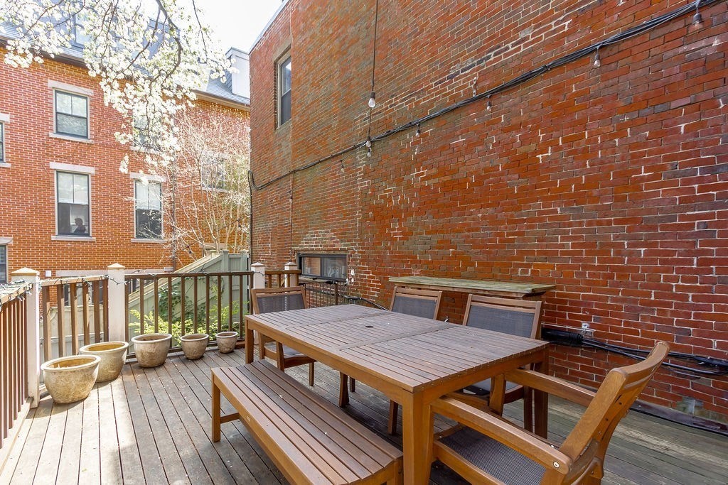466 Shawmut Ave # 1