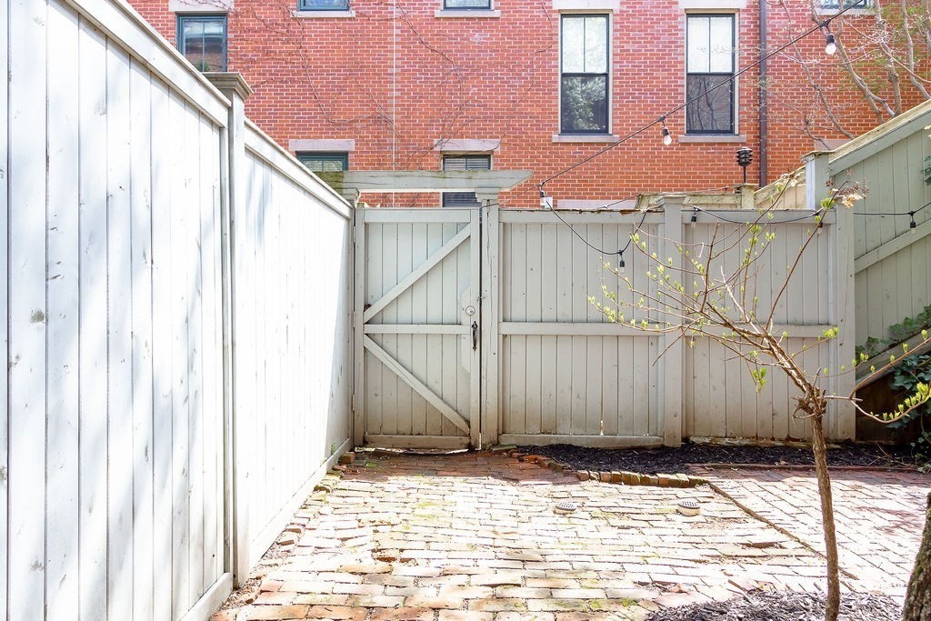 466 Shawmut Ave # 1