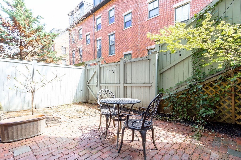 466 Shawmut Ave # 1