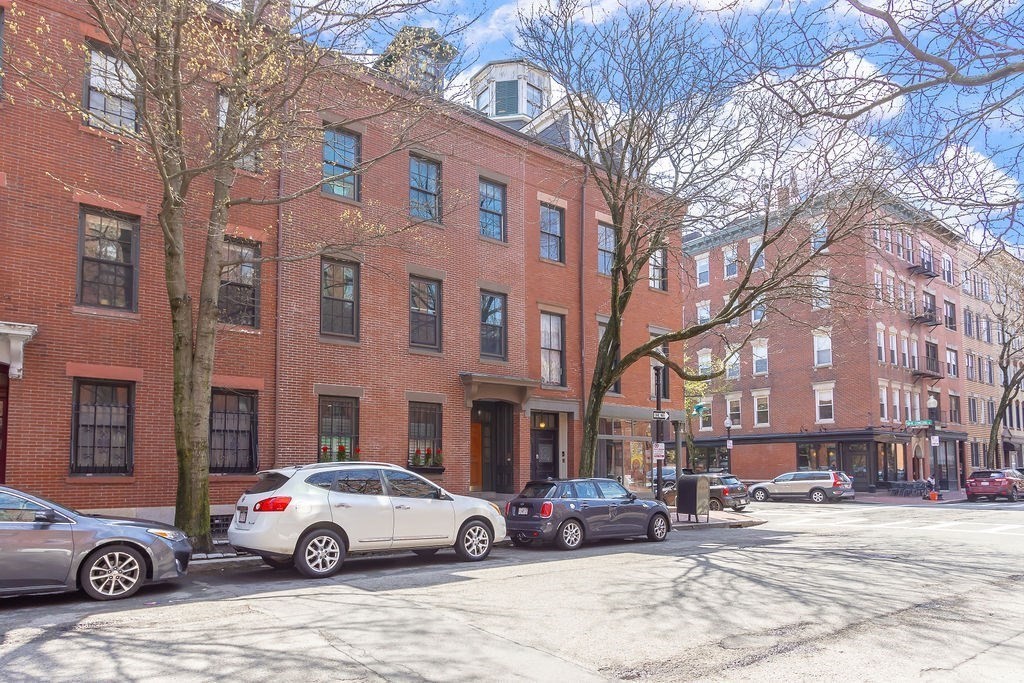 466 Shawmut Ave # 1