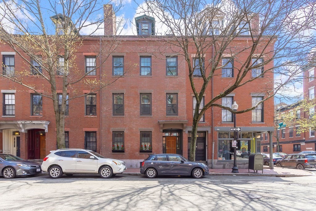 466 Shawmut Ave # 1