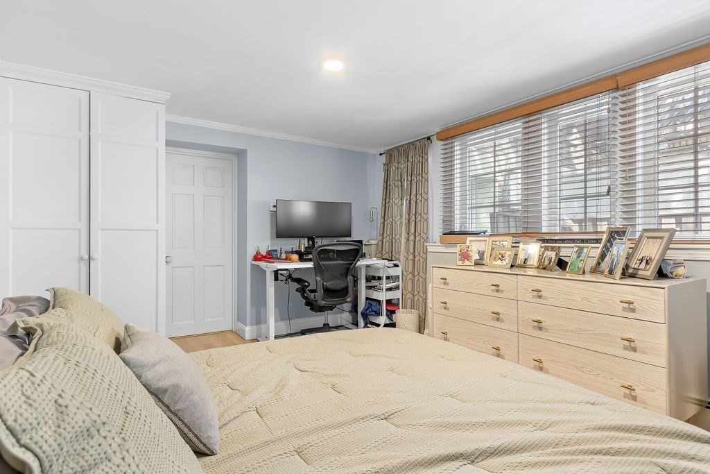 466 Shawmut Ave # 1
