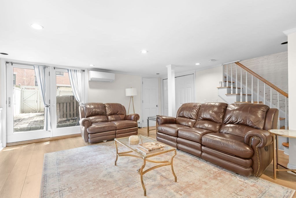 466 Shawmut Ave # 1