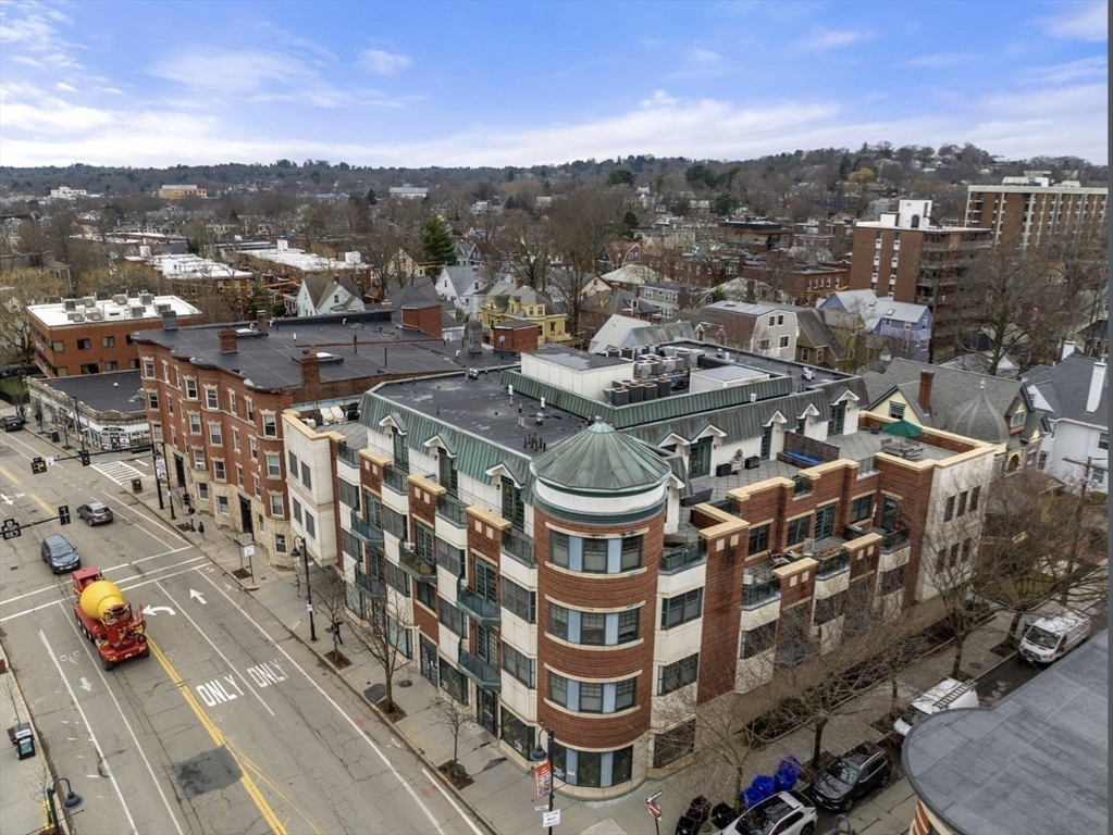 10 Vernon # 305