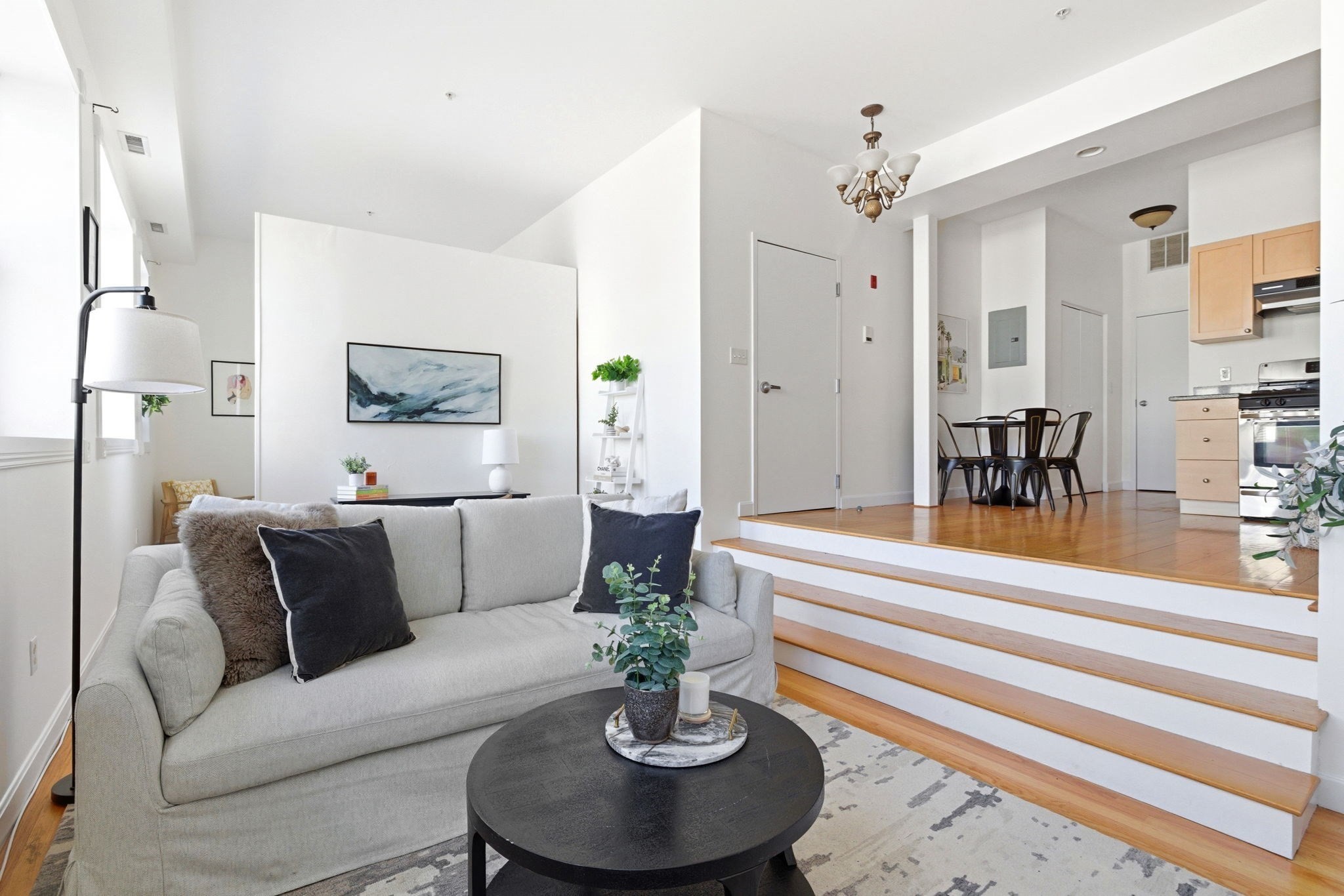 156 Chelsea Street # R201