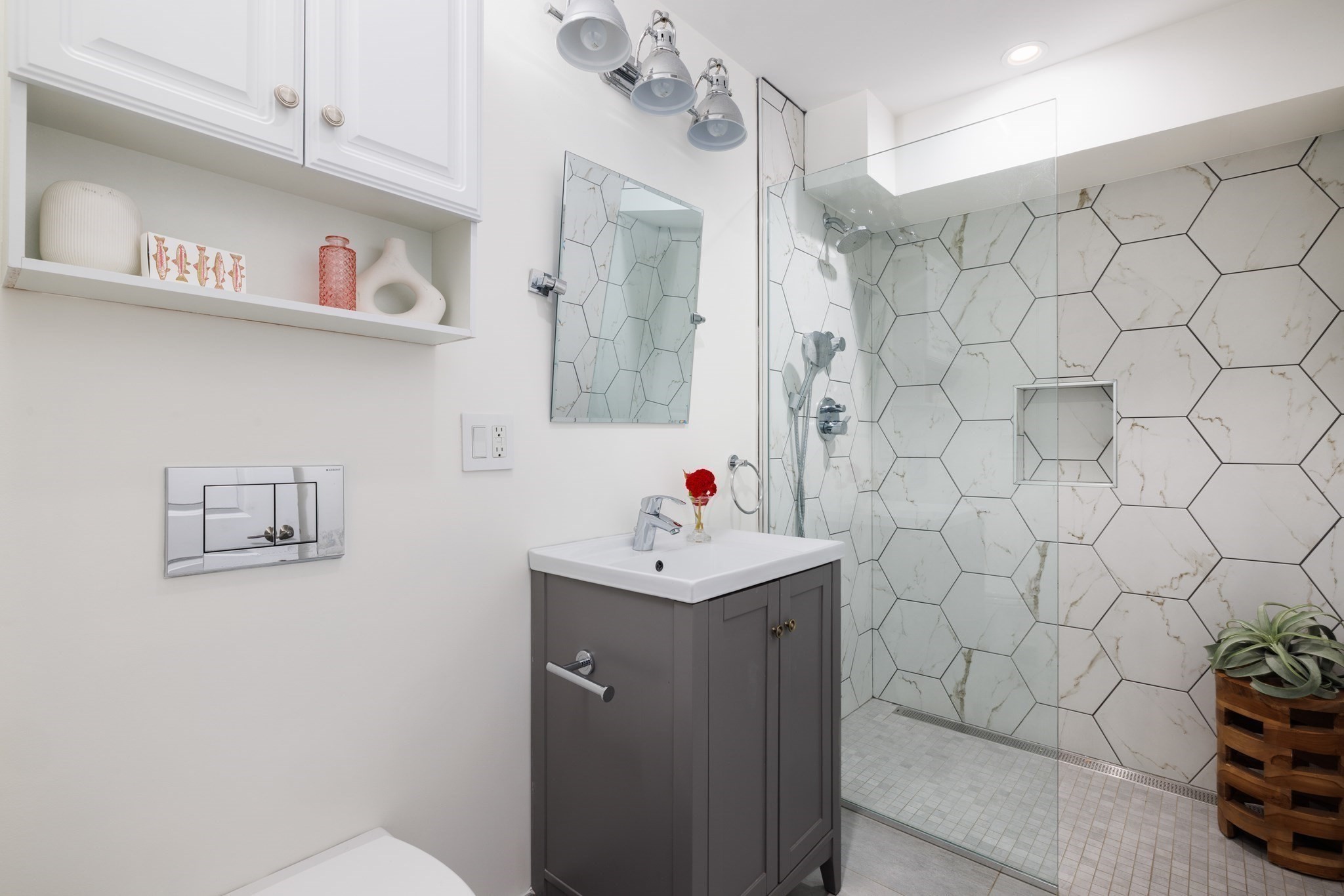 22 Appleton St # 1