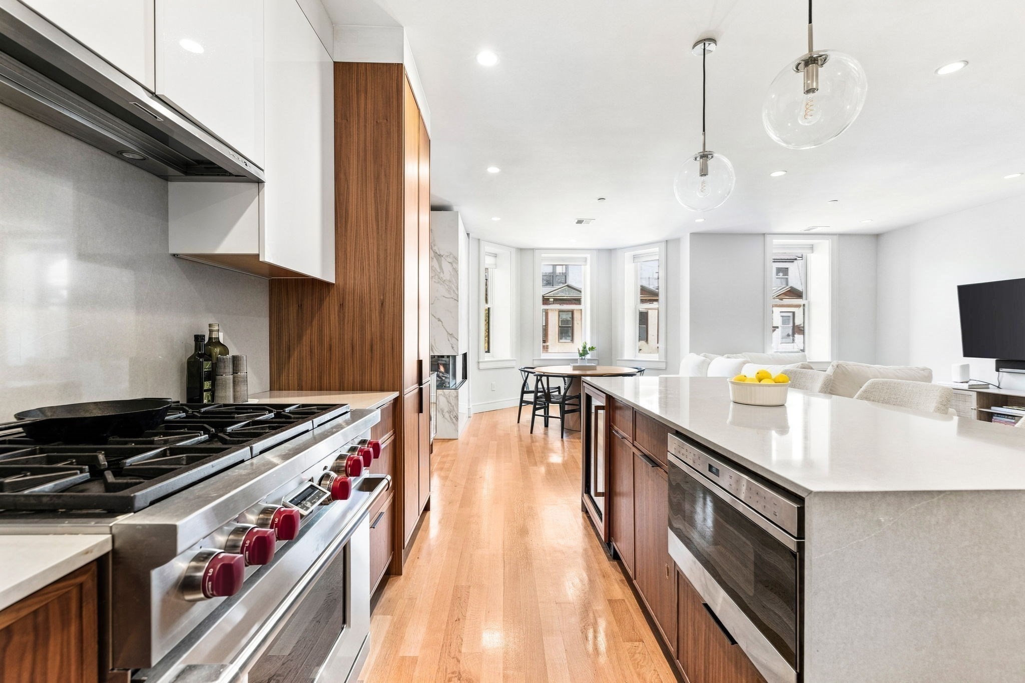 10 Gloucester St # 3