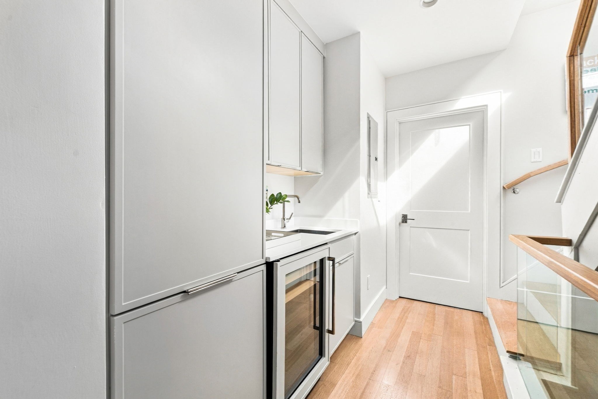 10 Gloucester St # 3