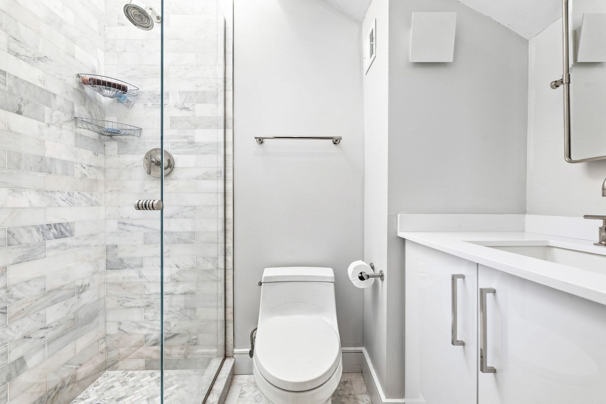 10 Gloucester St # 3