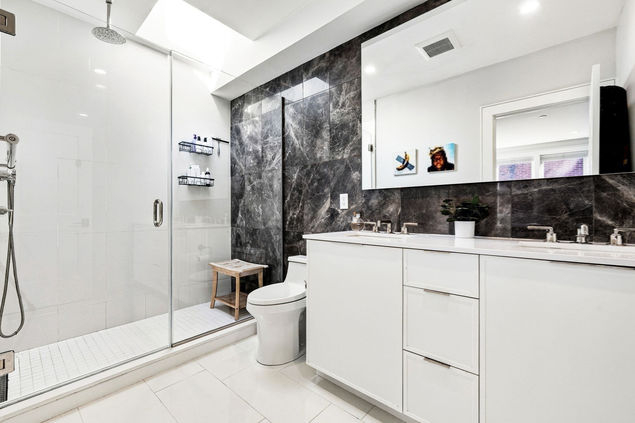 10 Gloucester St # 3