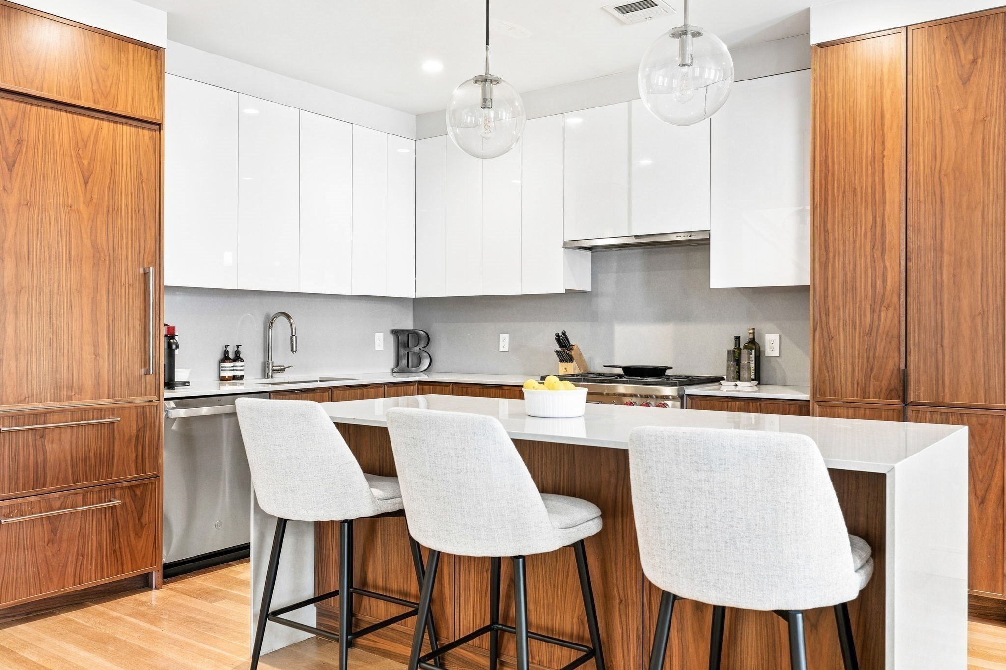 10 Gloucester St # 3