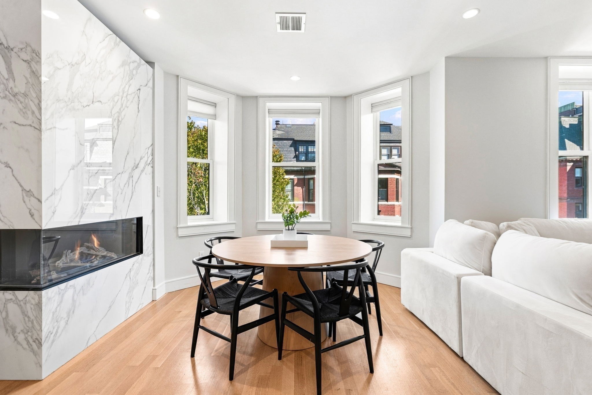 10 Gloucester St # 3