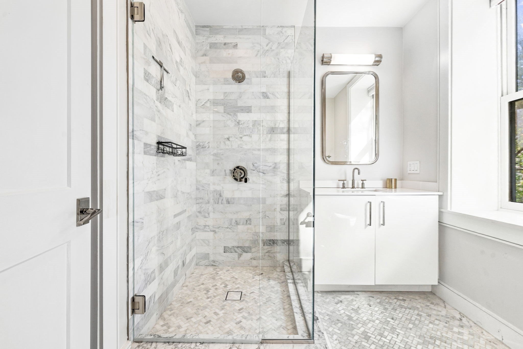 10 Gloucester St # 3