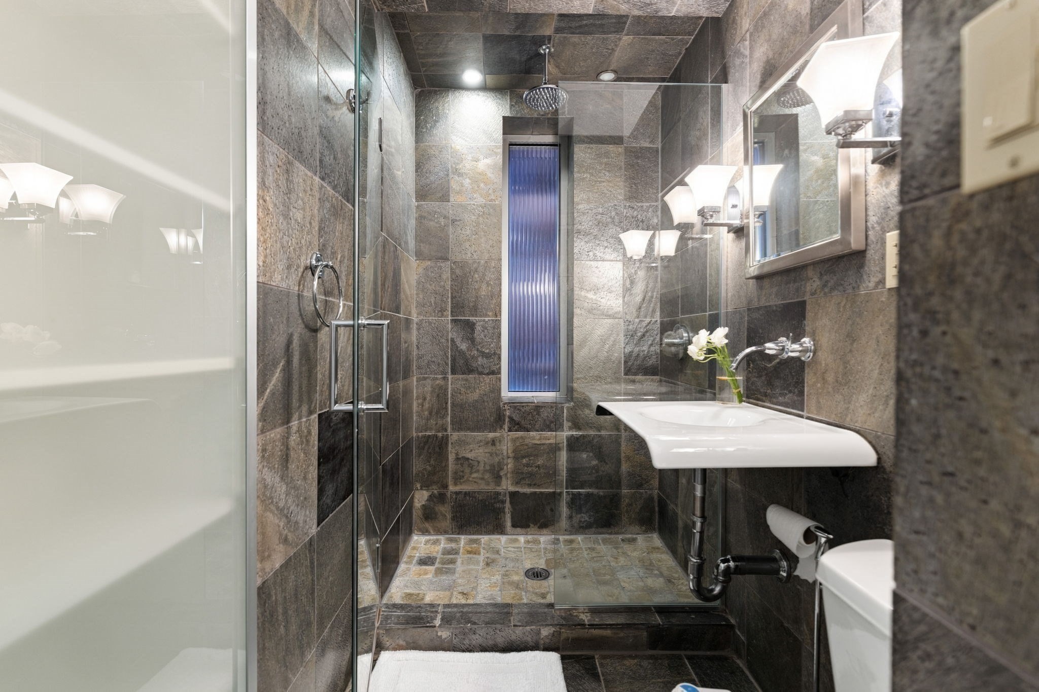 15 Warren Ave # 3