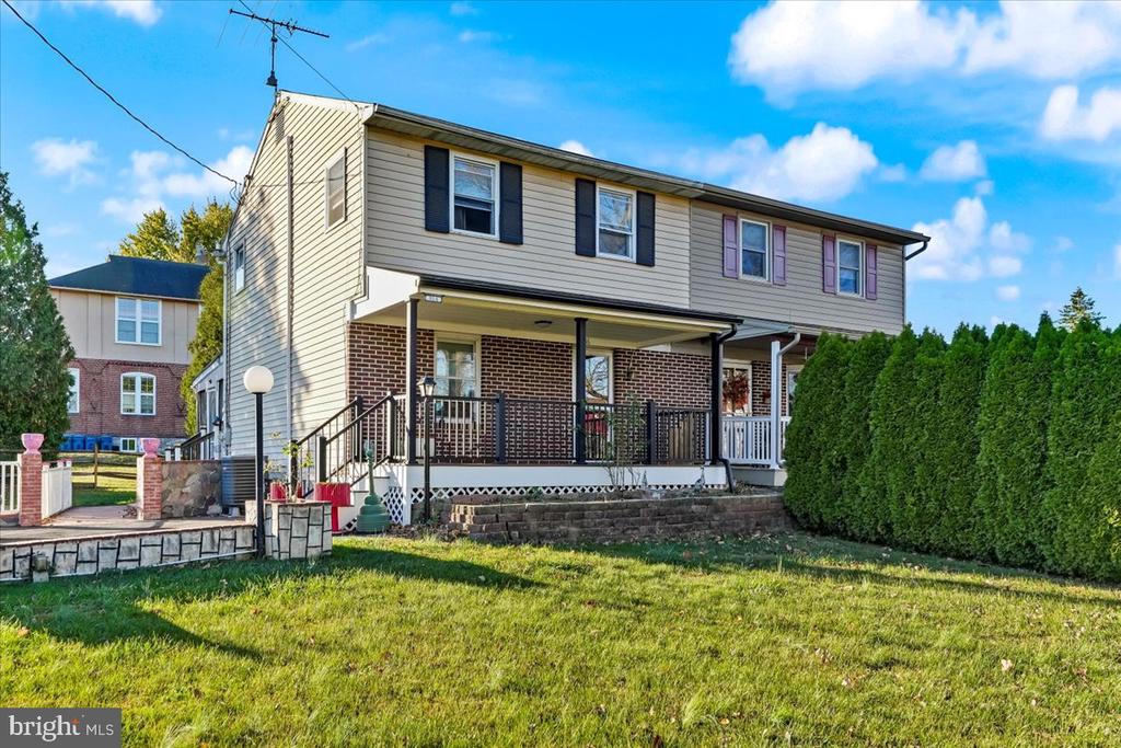 356 Main St