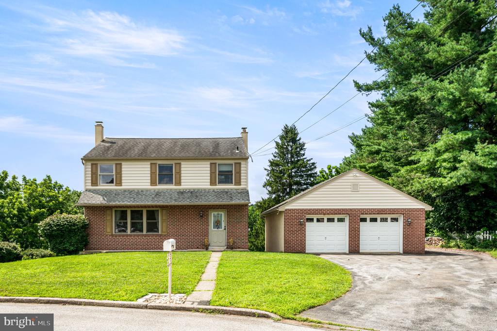 1236 ELLIS CIRCLE