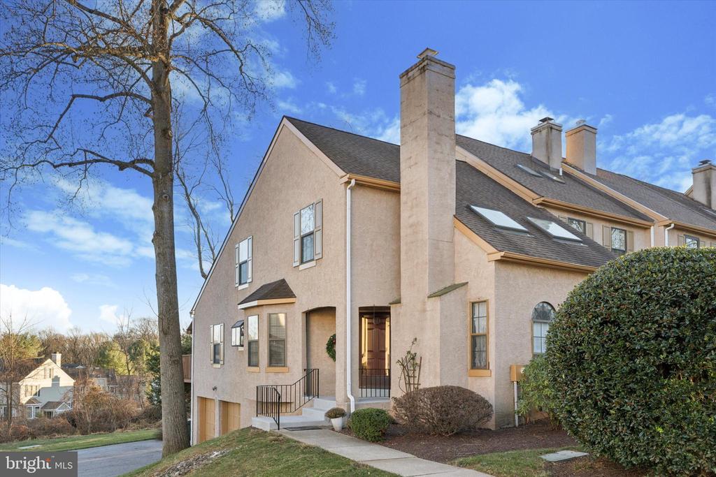2701 STONEHAM DRIVE 2701B