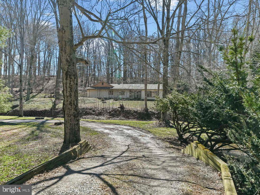 310 WOODVIEW ROAD