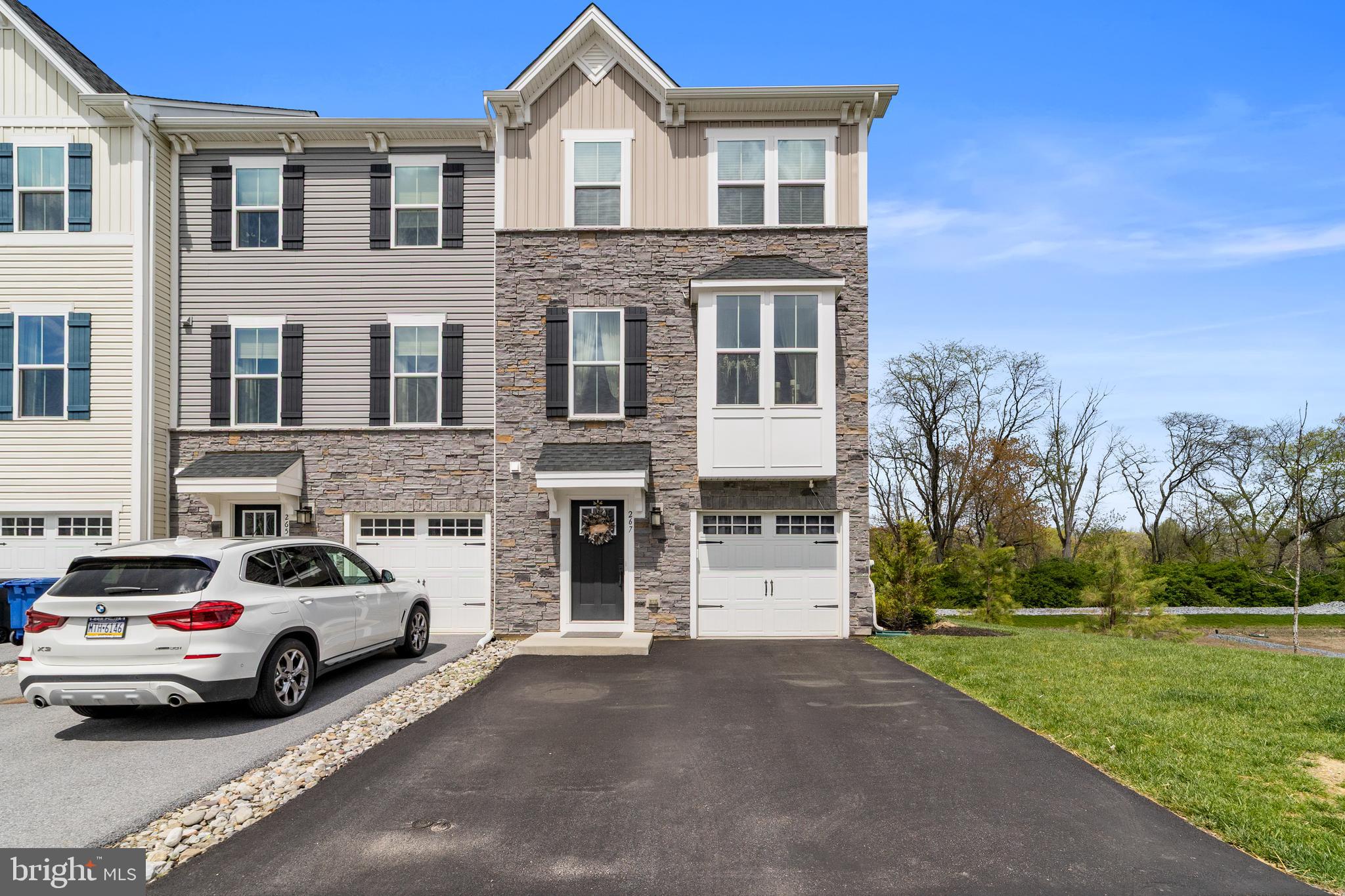 267 SUGAR MAPLE SQUARE