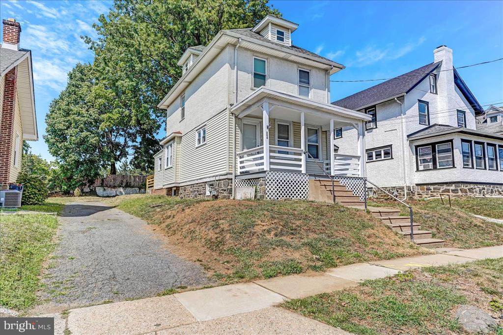 208 ARDMORE AVE