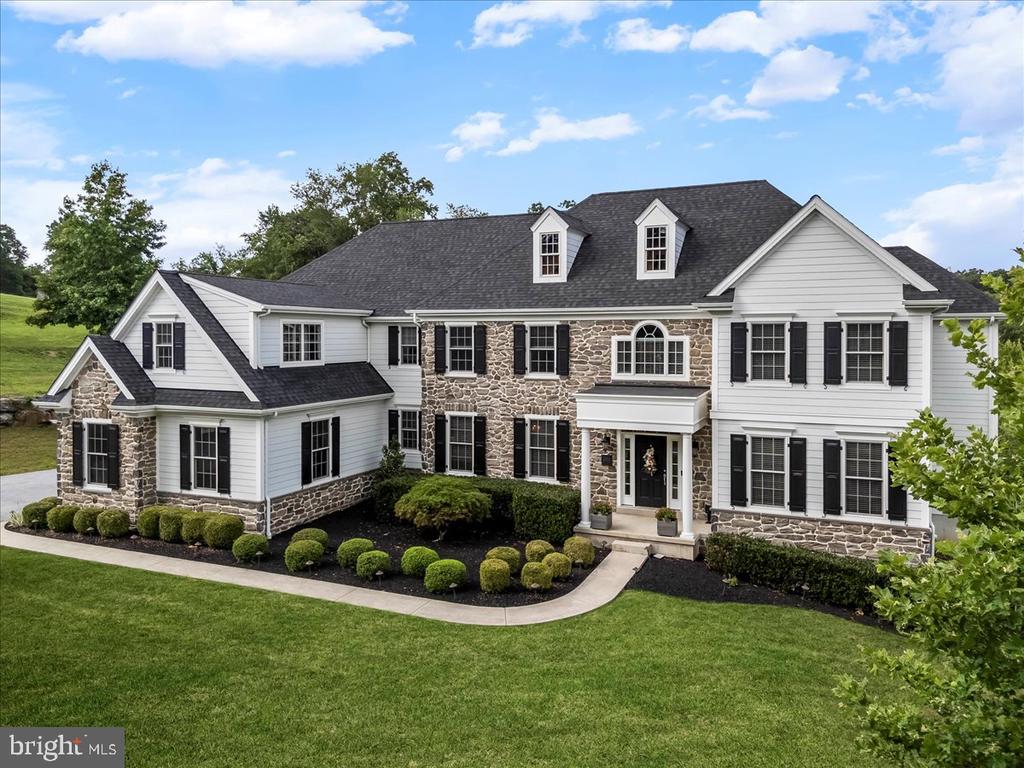 203 Geist View Cir