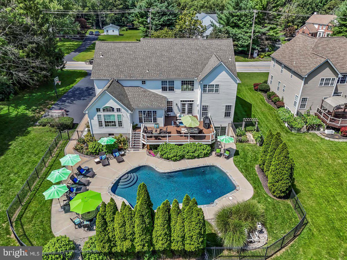 882 Shavertown Rd