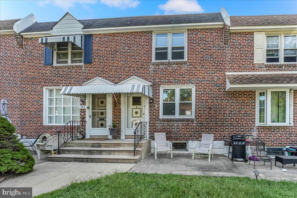 324 W RIVELY AVENUE