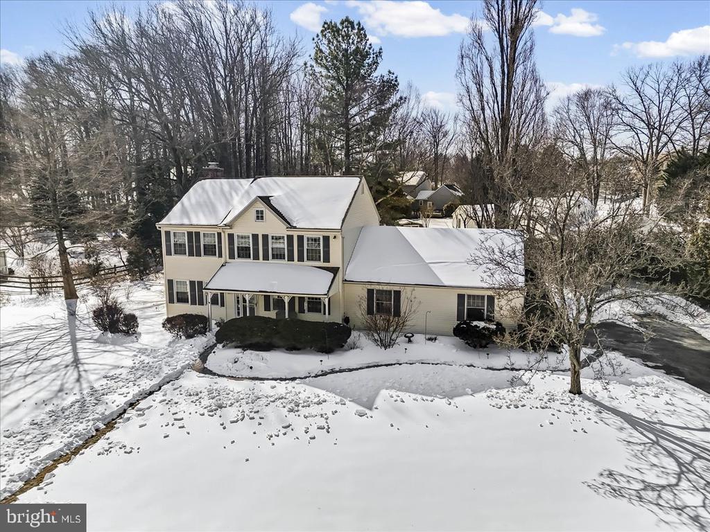 1103 RED OAK DRIVE