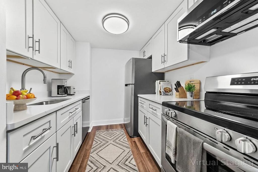 800 AVONDALE ROAD 5Q