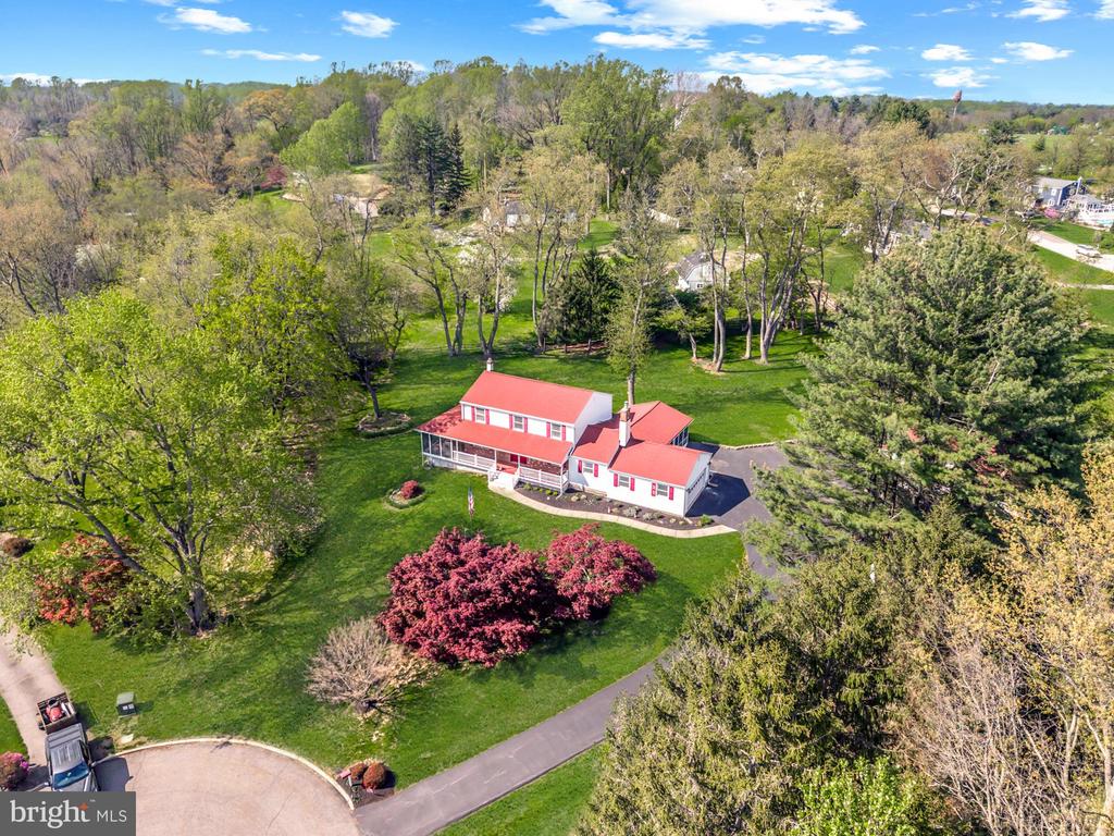 60 PAUL CIRCLE