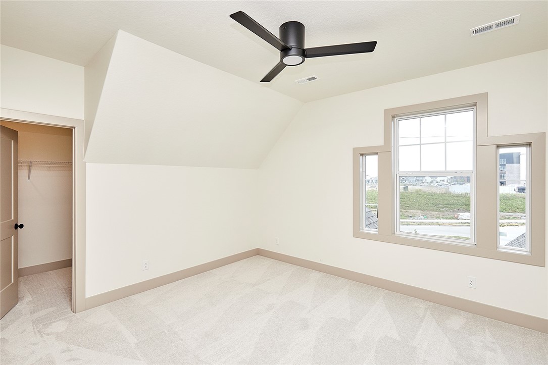 1215 SW Des Moines Street