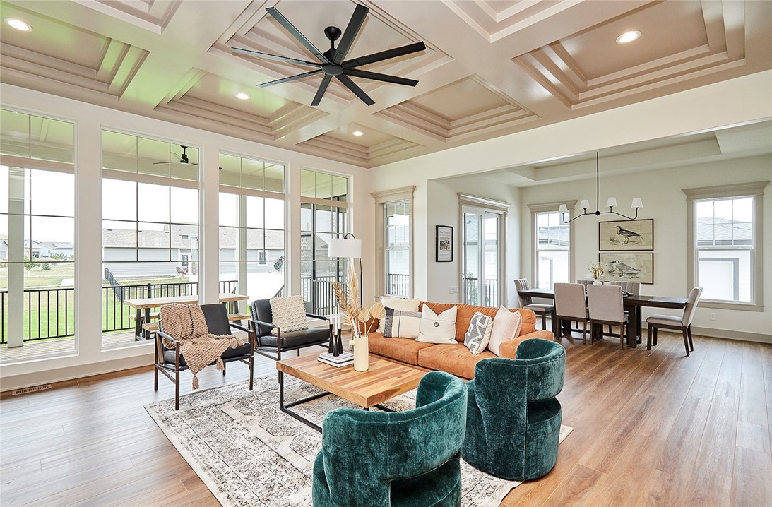 1215 SW Des Moines Street