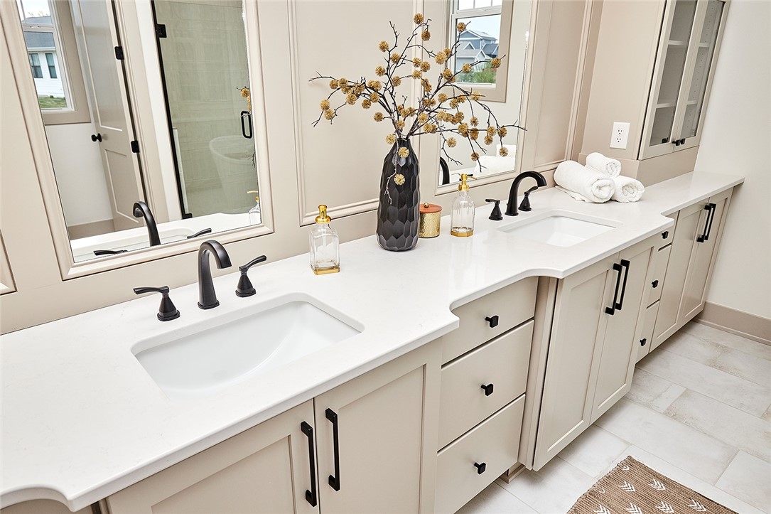 1215 SW Des Moines Street