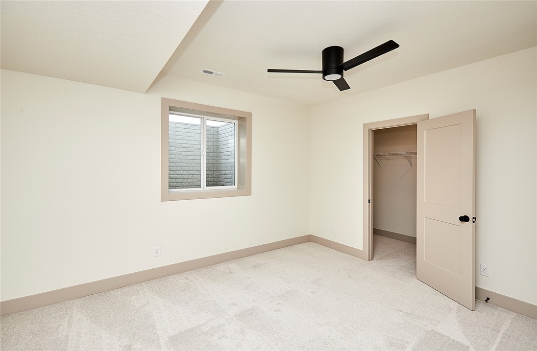 1215 SW Des Moines Street