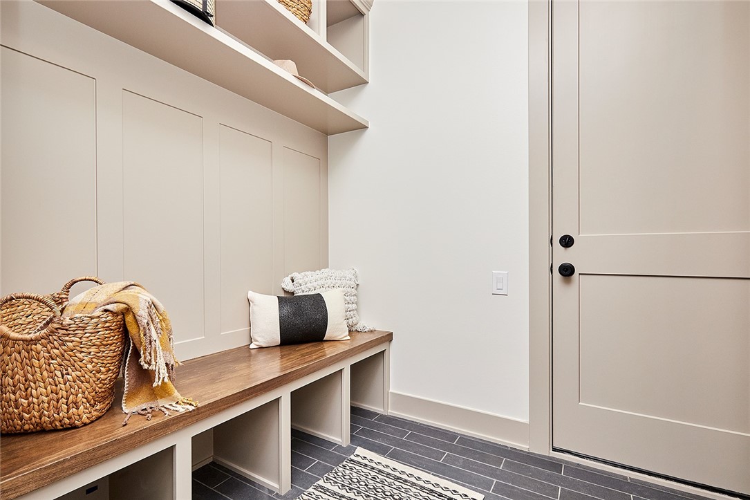 1215 SW Des Moines Street