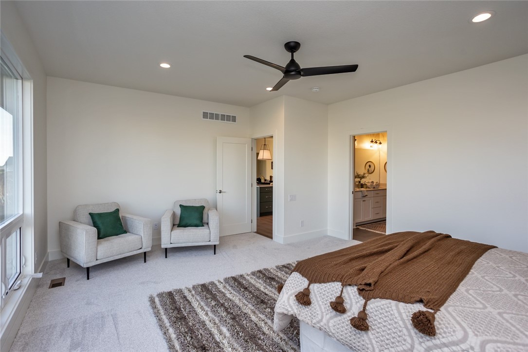 6013 NE Terrace Ridge Drive