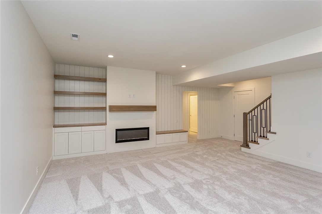 6013 NE Terrace Ridge Drive