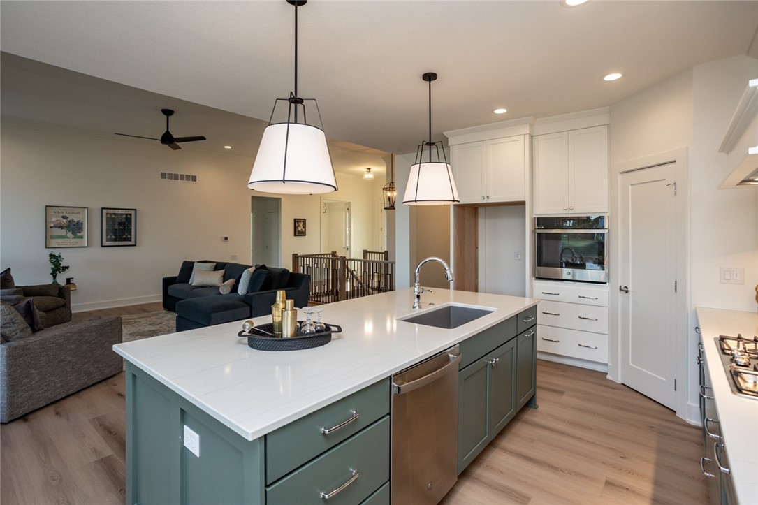 6013 NE Terrace Ridge Drive