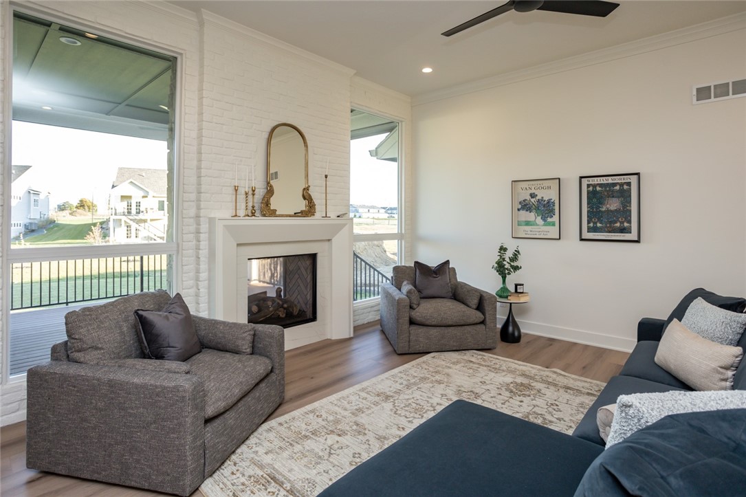 6013 NE Terrace Ridge Drive