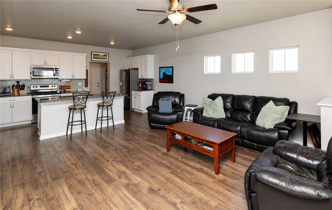 2814 SW Prairie Trail Parkway