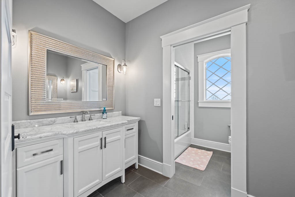 1806 SW Precedence Road