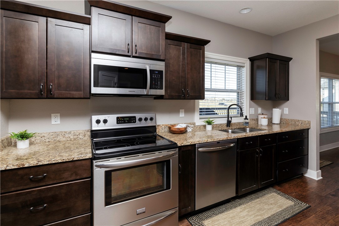 606 SW Magazine Road