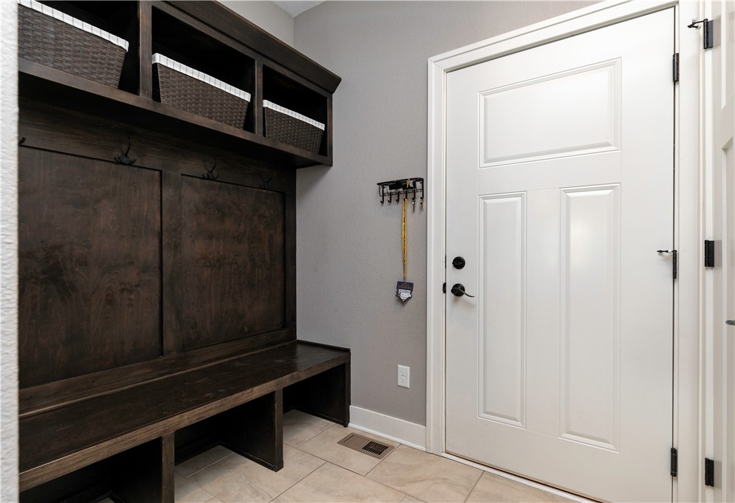 606 SW Magazine Road