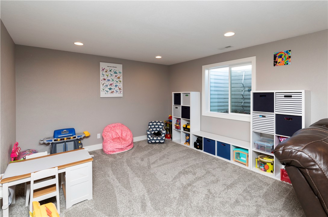 606 SW Magazine Road