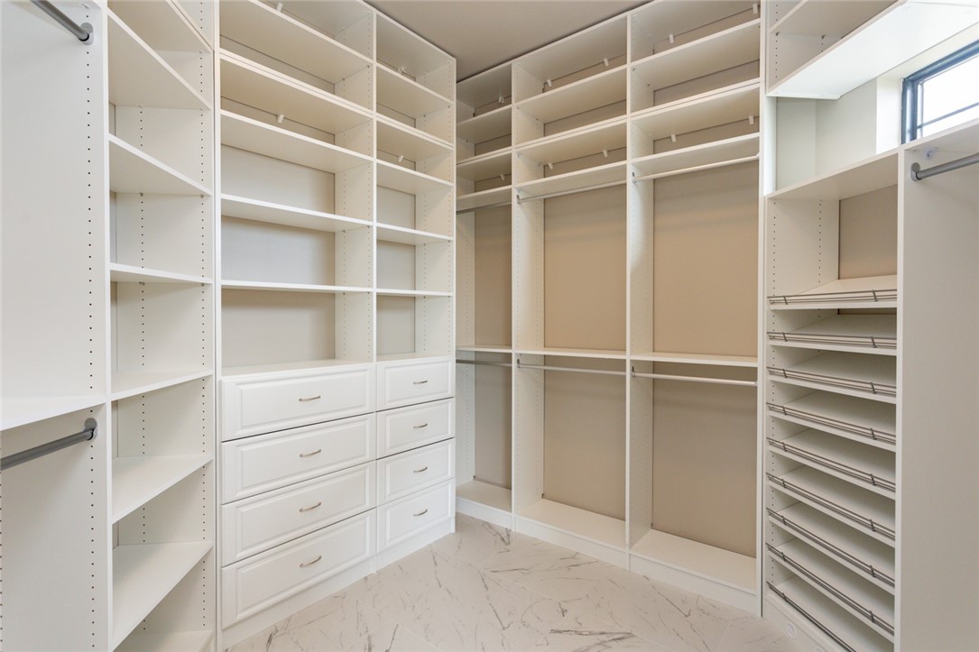 11528 NW Brookefield Court