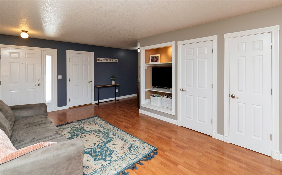 341 N Cherokee Drive