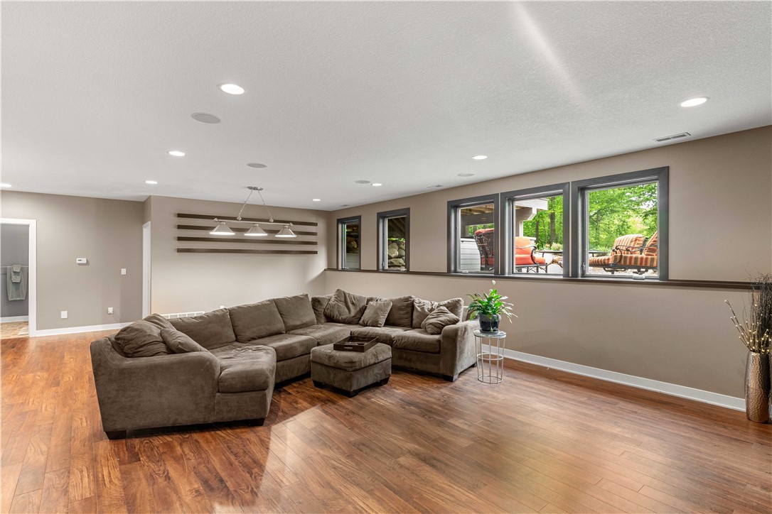 7213 Eagle Crest Drive